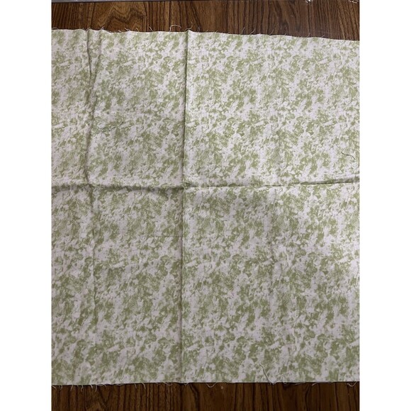 Cotton Fabric - 18" X 42"- Green Marble/Sponge/Tie-Dye Effect - Picture 2 of 5